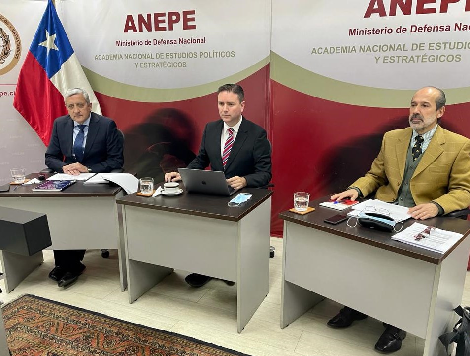 ANEPE finalizó el segundo ciclo de Seminarios 2021 “Fuerzas Armadas y Constitución”
