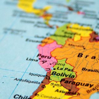 Académica e Investigadora de la ANEPE, Dra. Loreto Correa, y Karen Longaric, excanciller de Bolivia, expusieron sobre proceso de integración latinoamericana en la Universidad Autónoma de Chile