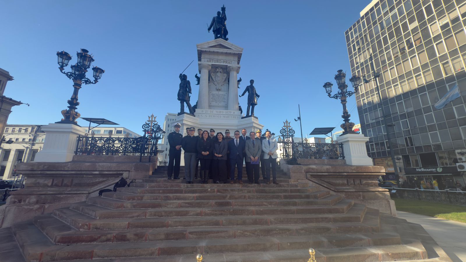 Alumnos del Diplomado en Conducción Política Estratégica y Defensa realizan visita profesional a Valparaíso