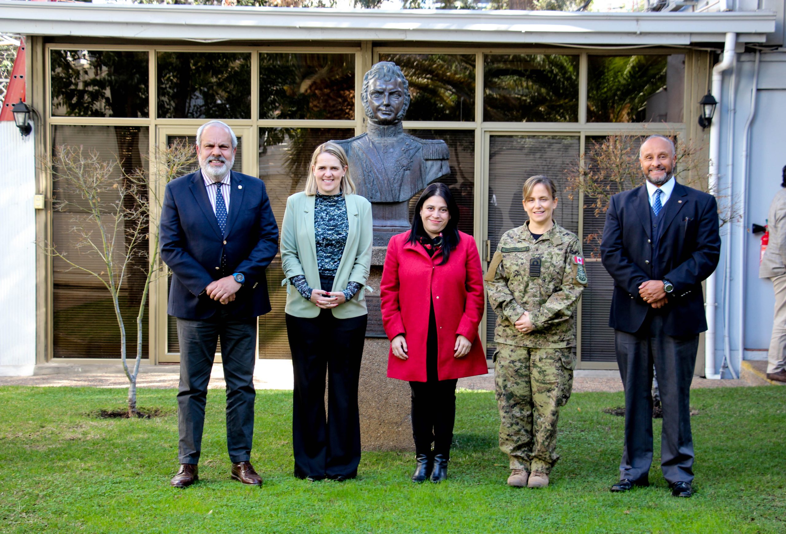 Conversatorio sobre el Ártico y la Antártica desde la perspectiva de Canadá