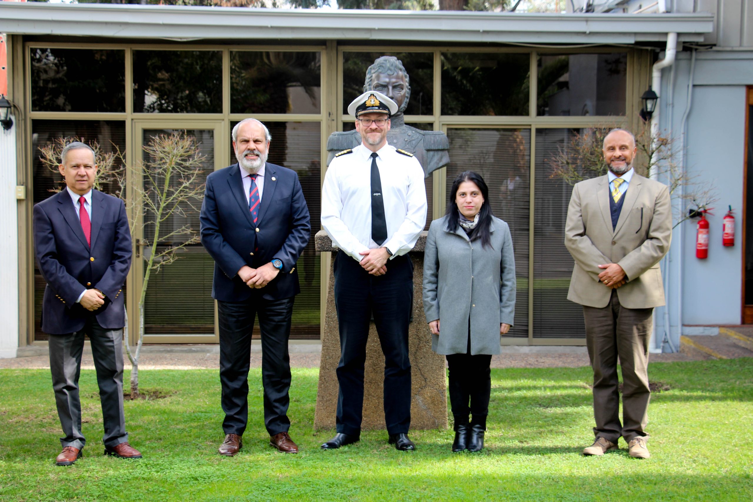 Visita protocolar del nuevo Agregado de Defensa del Reino Unido a la ANEPE