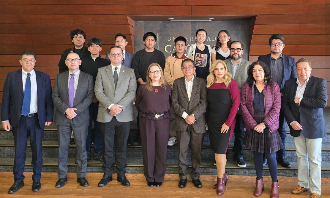 Dra. Loreto Correa presenta libro en La Paz y participa en conversatorio en la Universidad Católica Boliviana