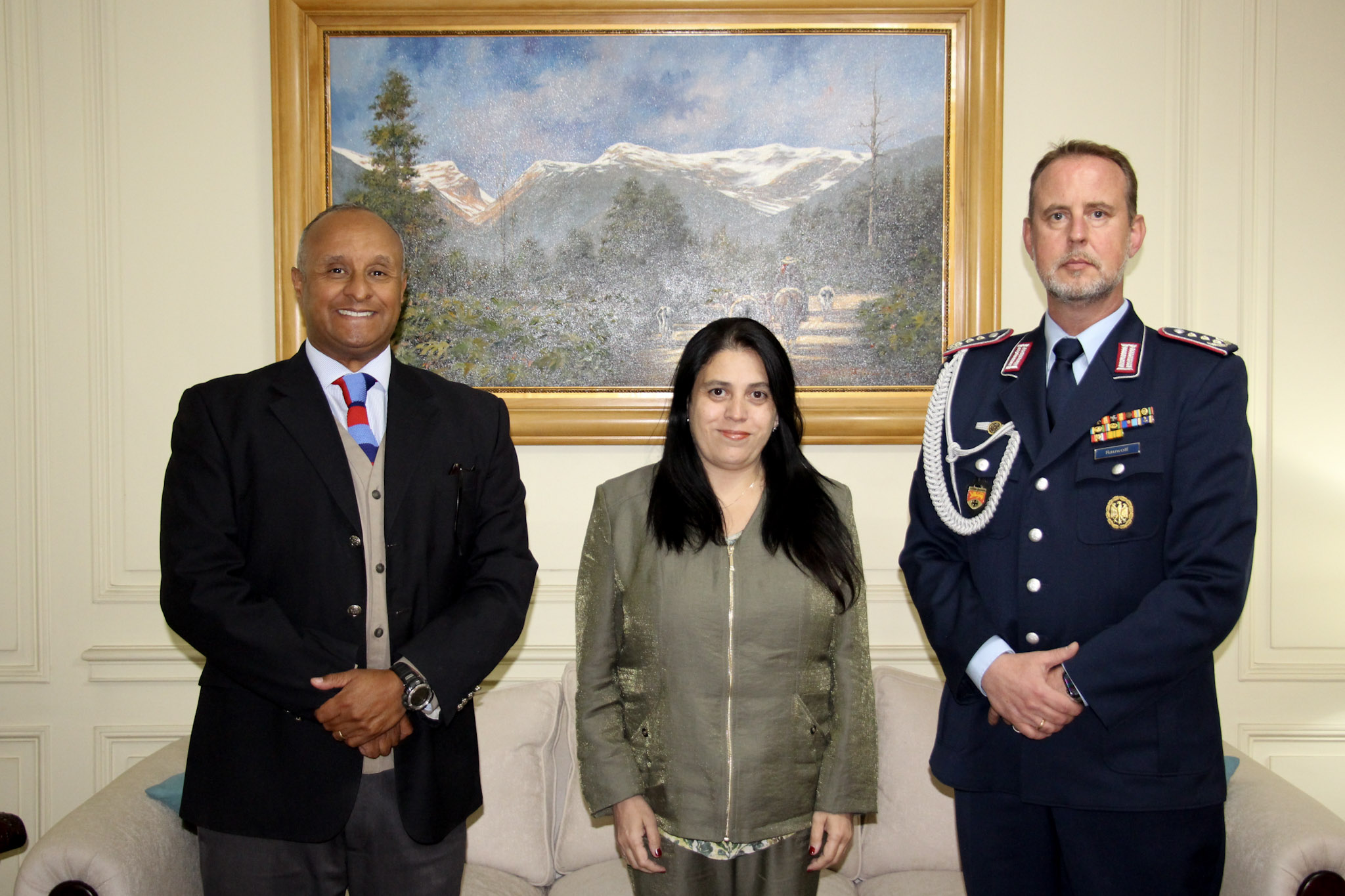 ANEPE recibe visita de Agregado de Defensa de Alemania para fortalecer vínculos académicos