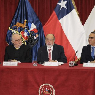 En la ANEPE se presentó el libro “La Conducción Política de la Defensa” del académico Miguel Navarro