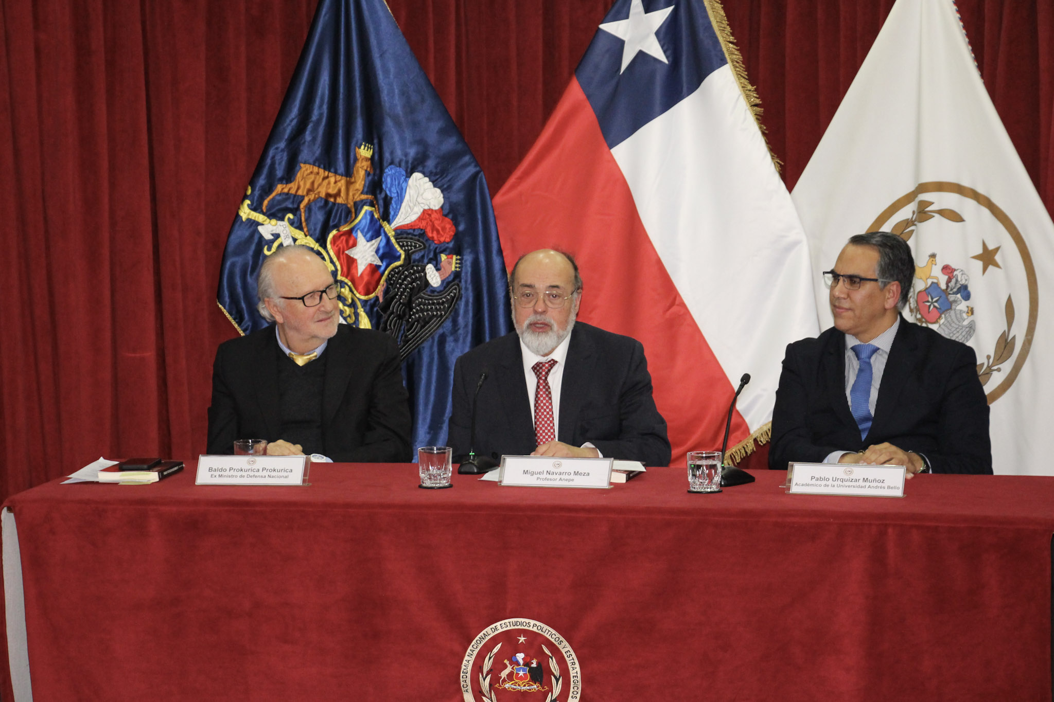 En la ANEPE se presentó el libro “La Conducción Política de la Defensa” del académico Miguel Navarro